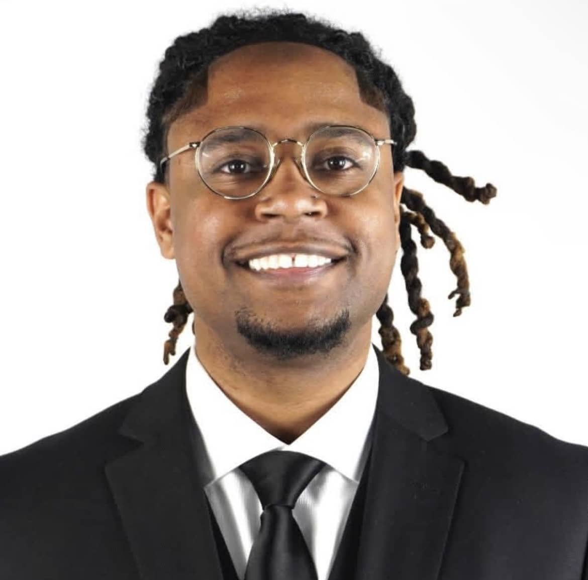 Davonte Sanders-Funches - Medicare 411 Agent and Medicare Translator